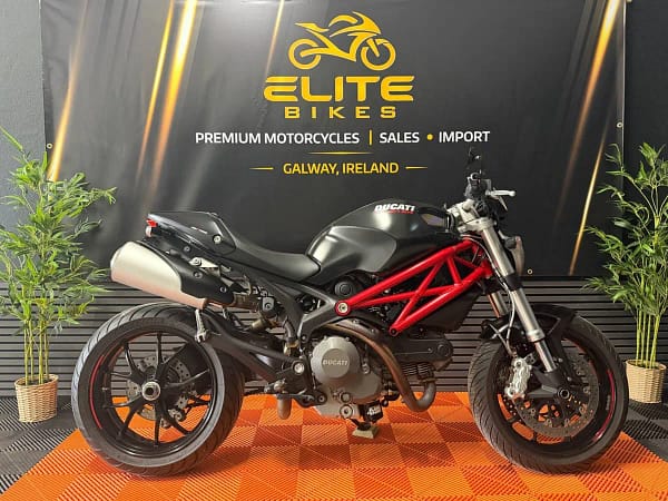 Ducati Monster 796