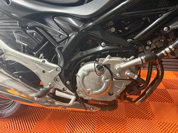 Suzuki Gladius 650 A2