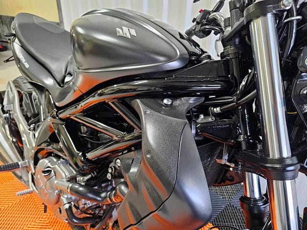 Suzuki Gladius 650 A2