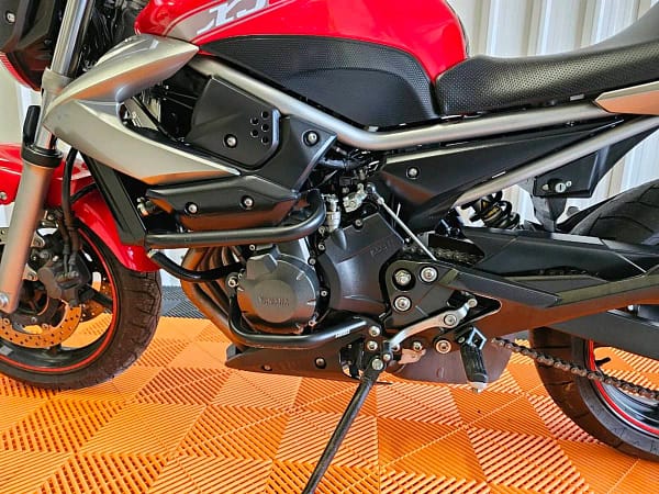 Yamaha XJ6