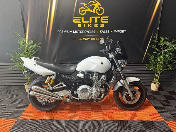 Yamaha XJR1300