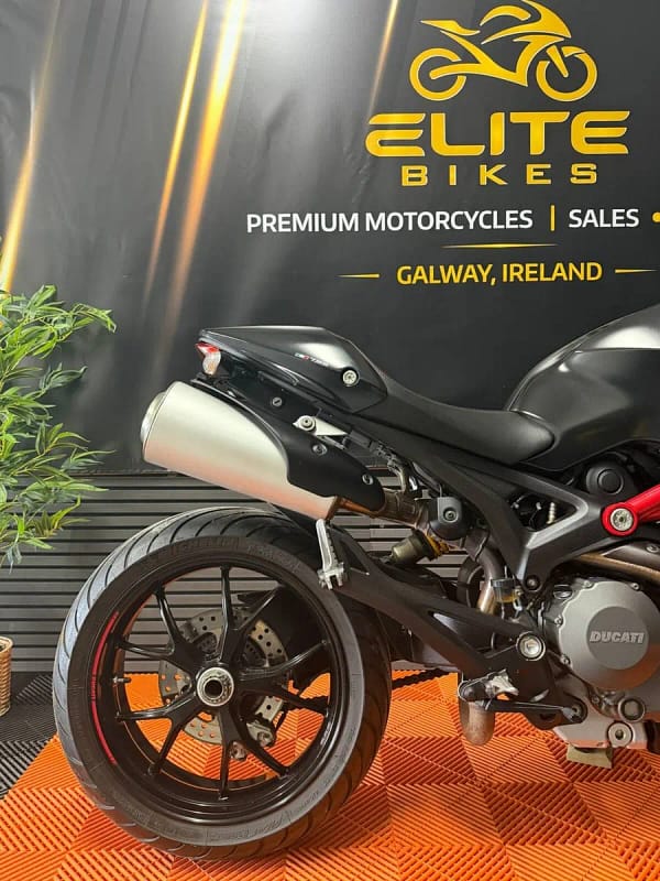 Ducati Monster 796