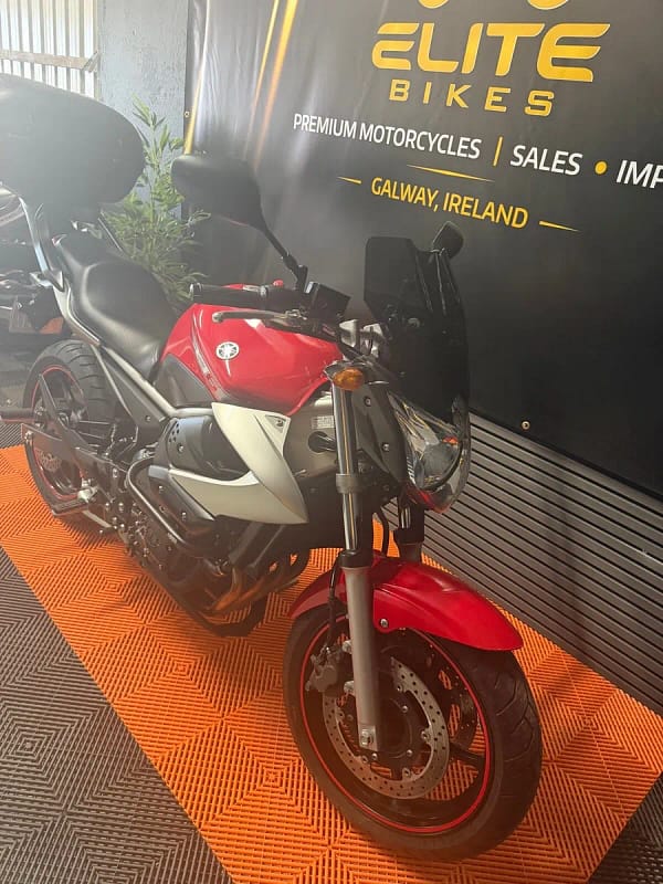 Yamaha XJ6