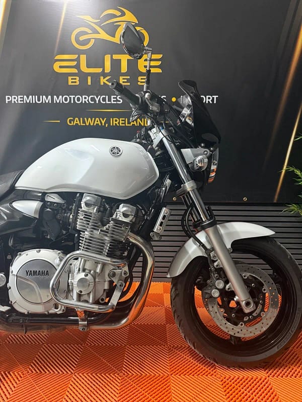 Yamaha XJR1300