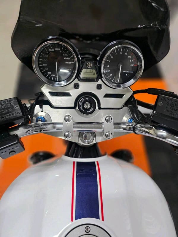 Yamaha XJR1300