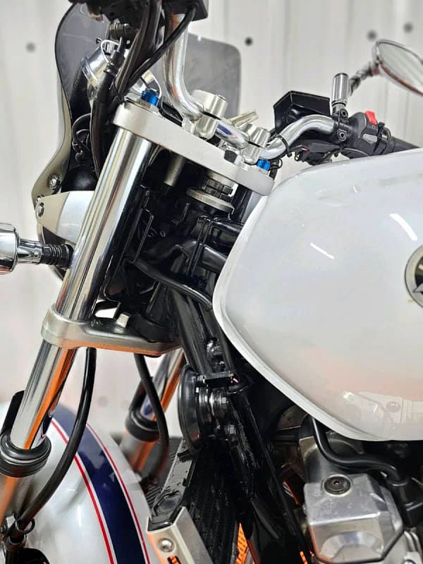 Yamaha XJR1300