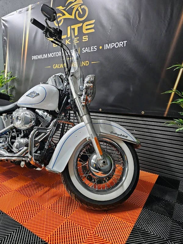 Harley-Davidson FLSTC