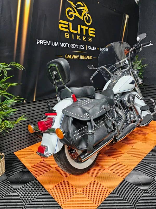 Harley-Davidson FLSTC